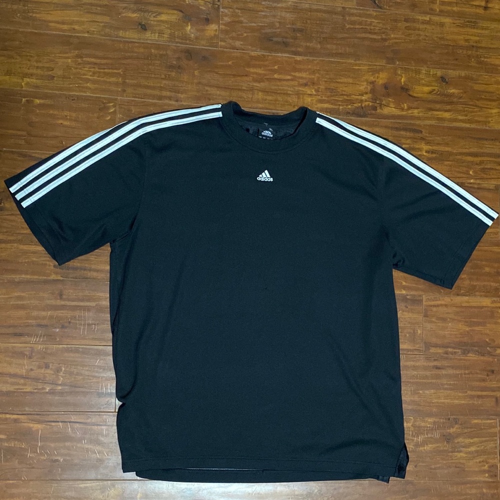 Adidas tee